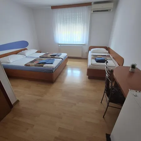 Koprivec Гостевой дом Любляна